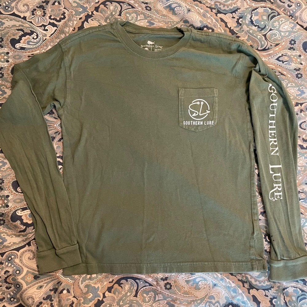 Southern Lure fish shirt. Youth M